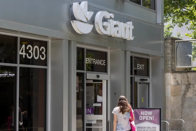 Giant Food 在全连锁门店推出店内省钱站