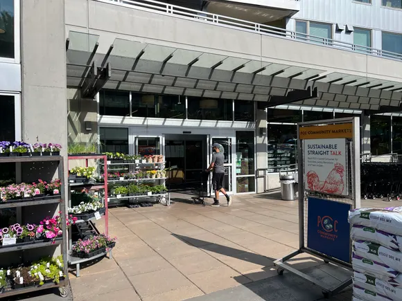 PCC Community Markets 终止烹饪教育项目